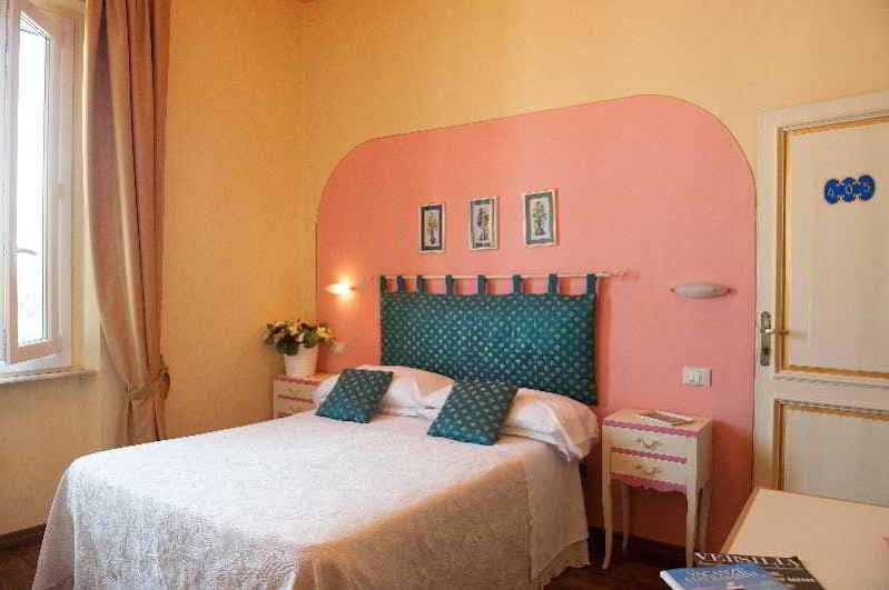 Hotel Marchionni Dal 1923 Viareggio Buitenkant foto